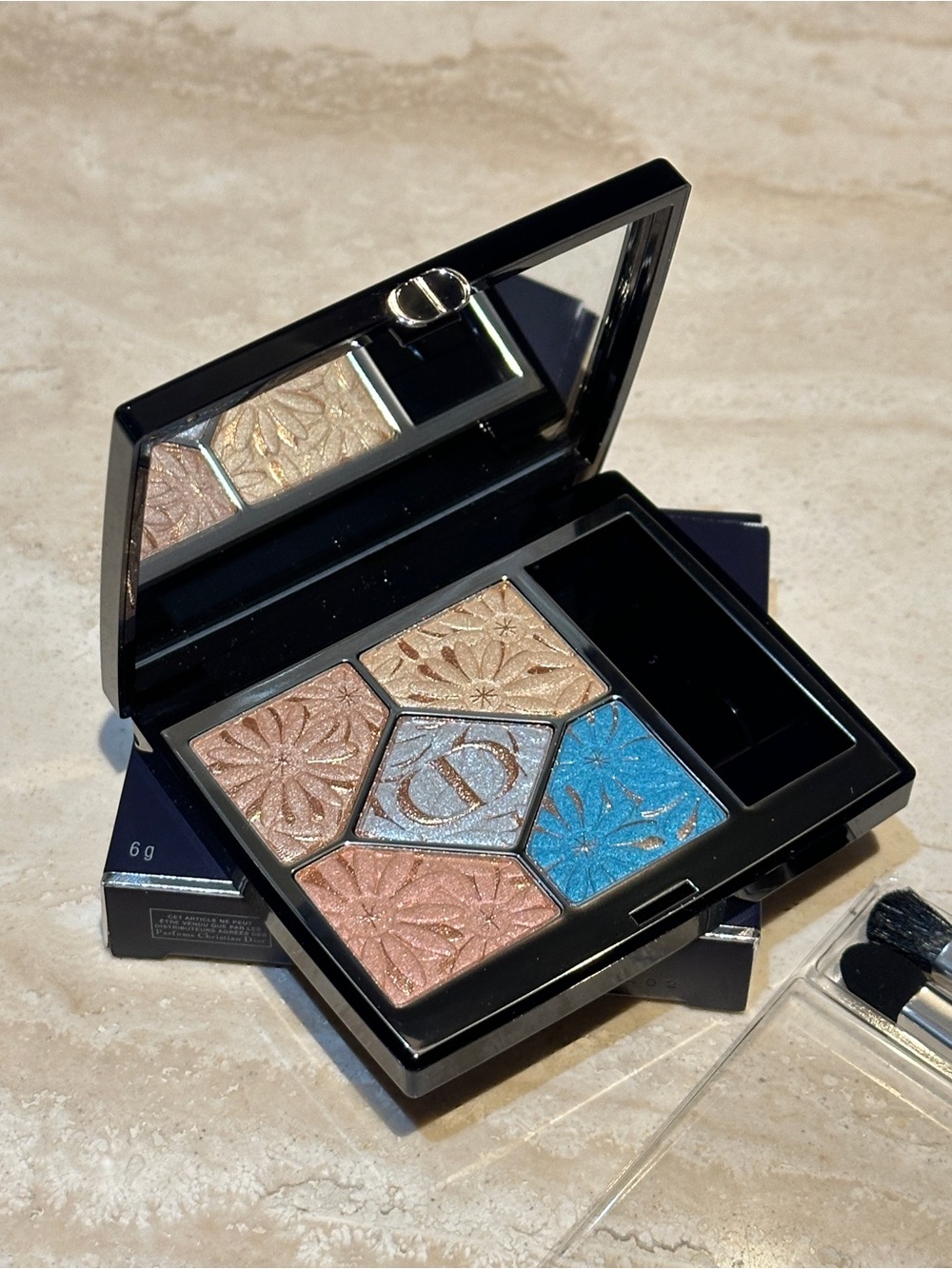 Dior Eyeshadow Palette - 162 Summer Azur (Limited Edition) - Picture 4 of 10